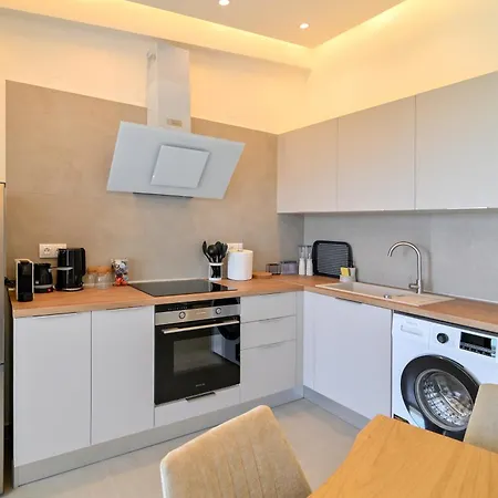 Villa Apex Premium Living